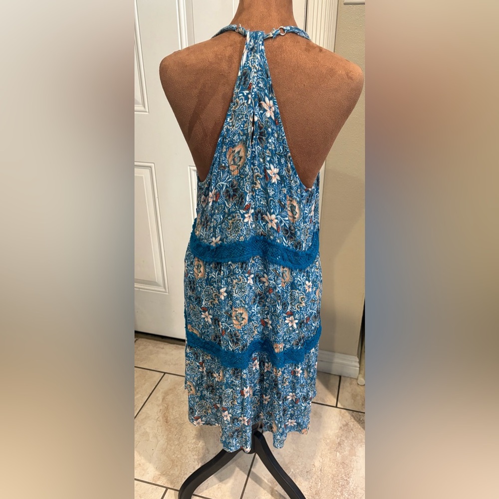 Shyanne Blue Floral Pattern Top - Picture 2 of 4